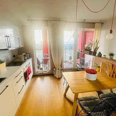 Seaview Noblessner Harbour Apartment, 8 Min To Downtown *