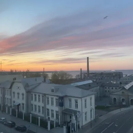 Seaview Noblessner Harbour Apartment, 8 Min To Downtown 公寓