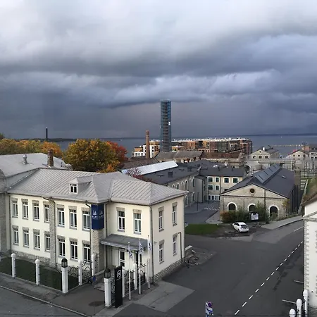 Seaview Noblessner Harbour Apartment, 8 Min To Downtown Lägenhet Tallinn