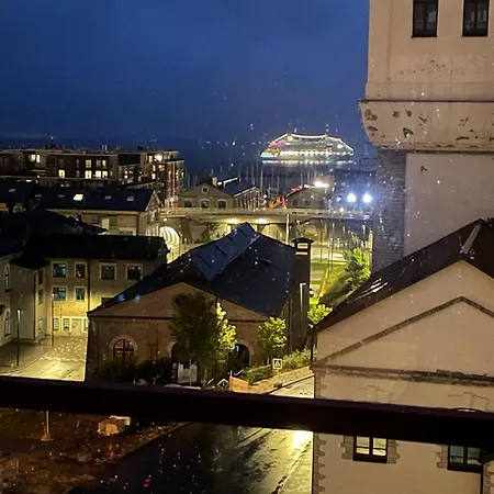 Seaview Noblessner Harbour Apartment, 8 Min To Downtown Lägenhet *